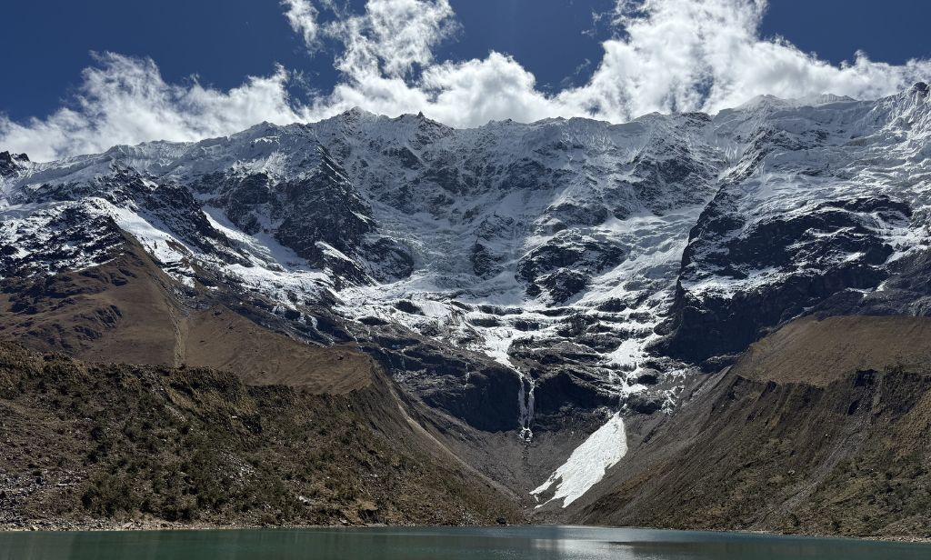 vista hacia la Laguna Humantay, cusco