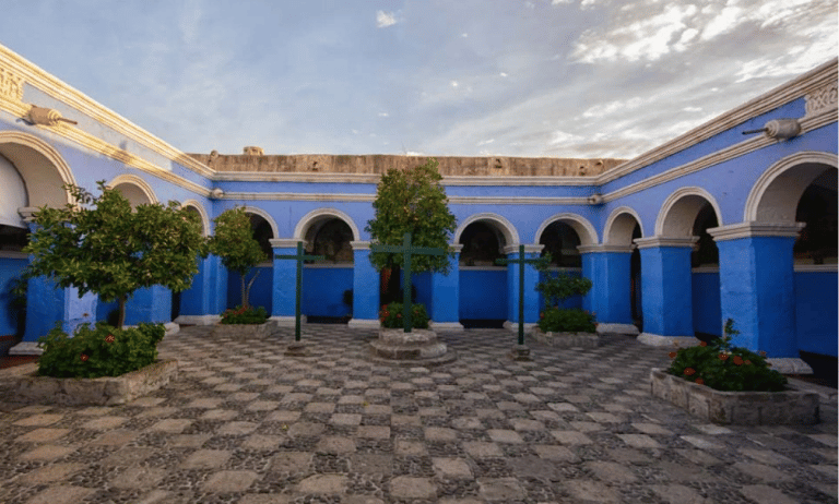 Santa Catalina azul
